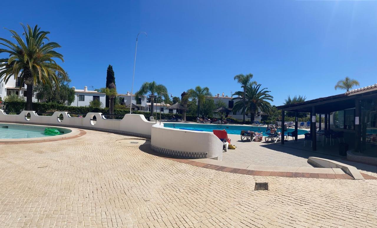 Albufeira Praia Sao Rafael Sun Apartment Exteriör bild